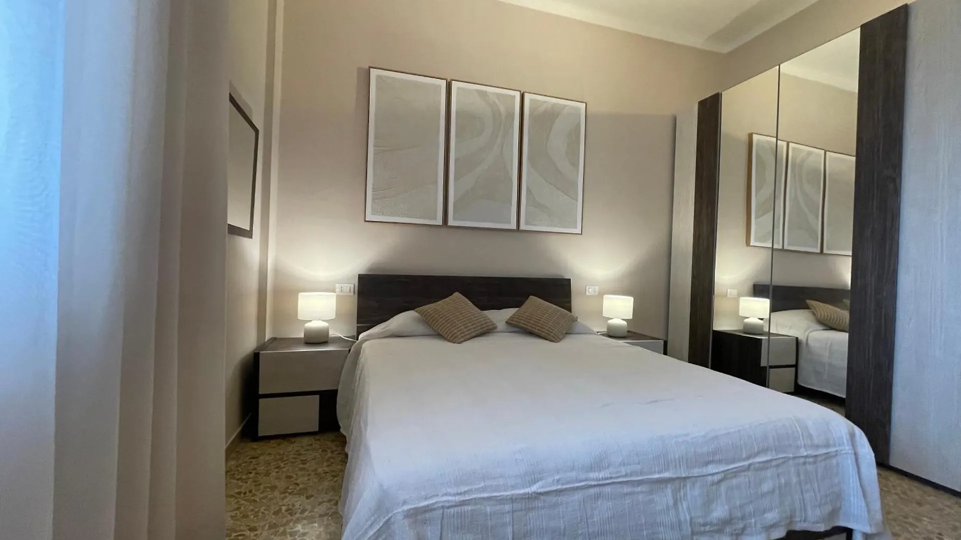 Apartament Casa Mirfak Piza